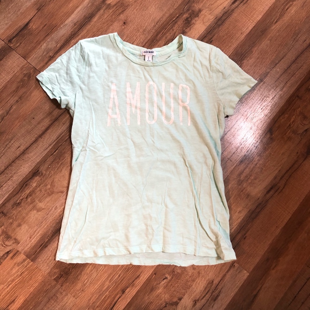 Women’s Old Navy AMOUR tee shirt size small
